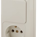 2-705-02 Intro Блок розетка+выкл. верт. 10(16)А-250В, IP20, ОУ, Quadro, сл.кость (6/120/1440)