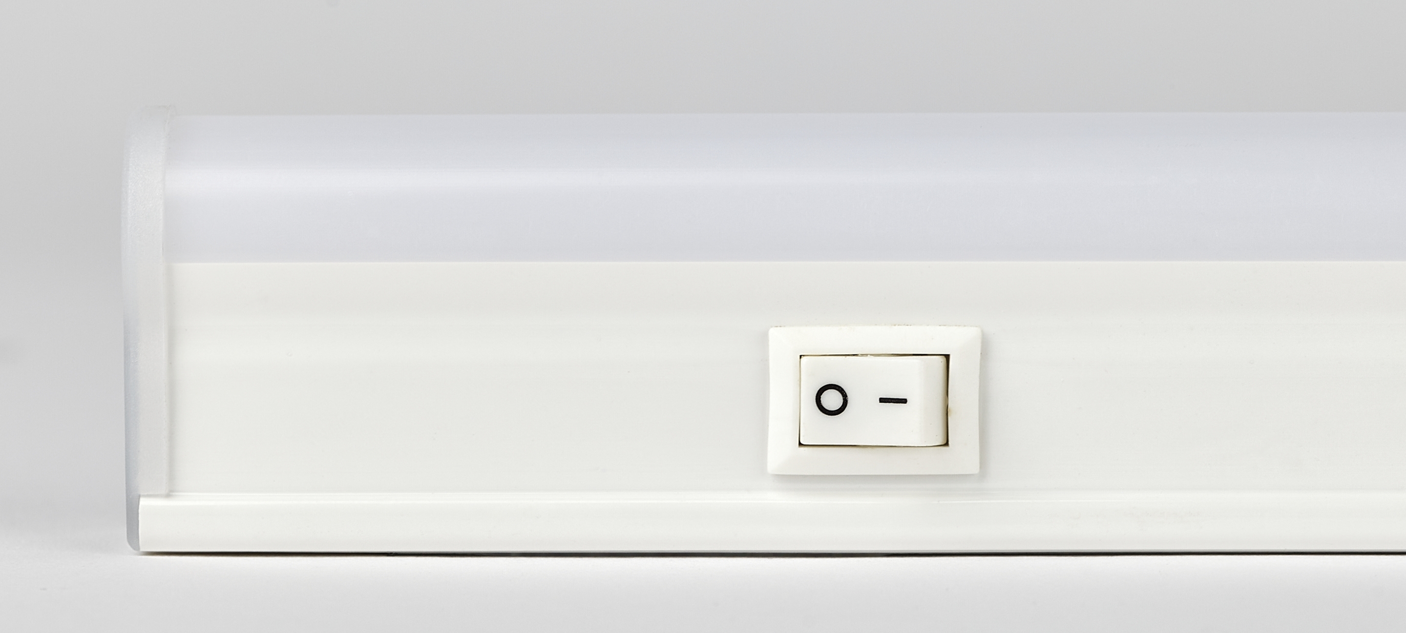 LLED-01-16W-6500-W ЭРА Линейный светодиодный светильник с выключателем  16Вт 6500К L1172мм (25/800)