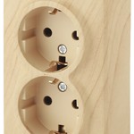11-2206-11 ЭРА Розетка 2х2P+E Schuko со шторками, 16A-250В, IP20, ОУ, Эра Эксперт, сосна (12/120/192